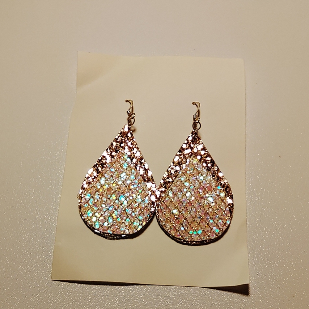 Sparkling Teardrop Earrings